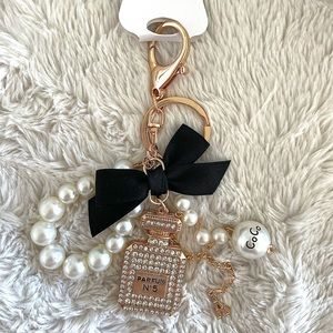 Luxury Keychain and Bag Charm in Black and Gold with Pearls